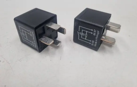 Mercedes-Benz E W212 Other relay A0035420819 0035420819 V23134B52X490