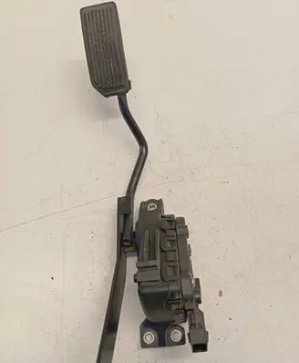 Nissan Primera Accelerator throttle pedal 18002AU410 6PV00862001
