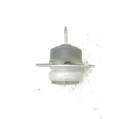 Ford Mustang VI Engine mount bracket