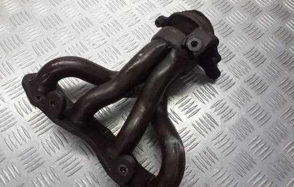 Honda CR-V Exhaust manifold