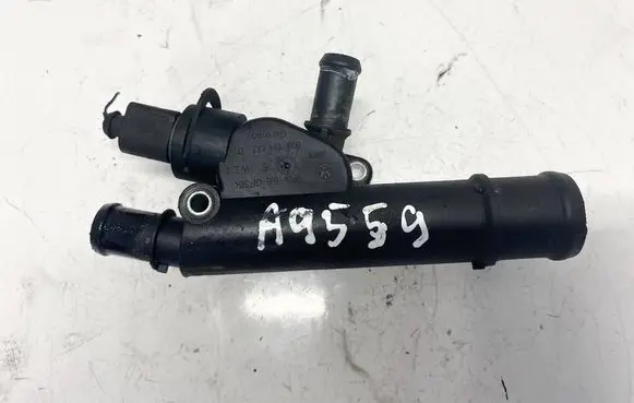 Engine coolant pipe/hose