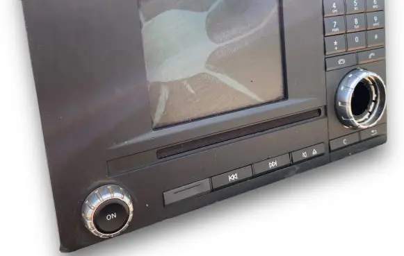 Mercedes-Benz C AMG W204 Radio/CD/DVD/GPS head unit A0004467662