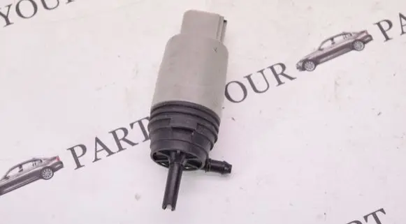 BMW 5 E60 E61 Windscreen/windshield washer pump 6934159