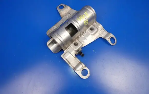 Volvo V60 Fuel filter bracket/mount holder 31452243 C83FA