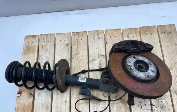 Peugeot 5008 Front wheel hub spindle knuckle