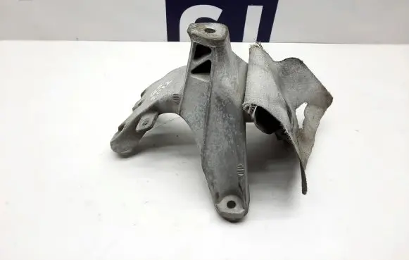 Audi Q5 SQ5 Engine mounting bracket