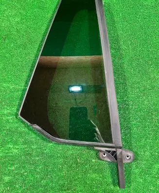 Volkswagen PASSAT B8 Rear door window glass 3G9845214AE