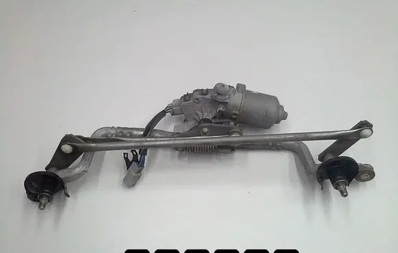 Toyota Verso Front wiper linkage and motor 851100F040