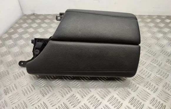 BMW 5 F10 F11 Armrest 9206729 11242010