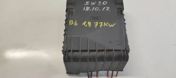 Volkswagen PASSAT B6 Fuse box set 1KO937132 017180061 014189871