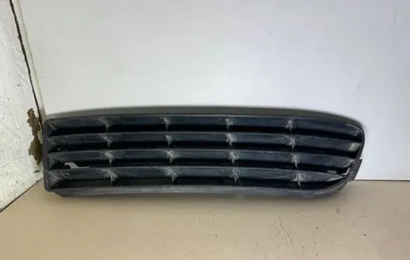 Audi A6 S6 C4 4A Front fog light trim/grill 4A0807345J 4A0807345 12069