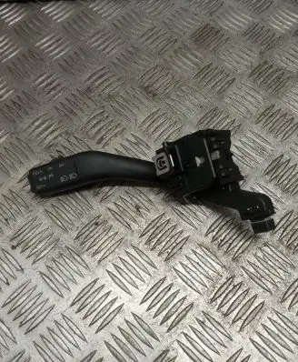 Volkswagen Golf V Indicator stalk 1K0953513A