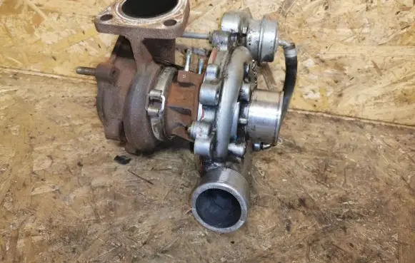 Toyota Hilux (AN10, AN20, AN30) Turbo 17201-0L030 V060428035