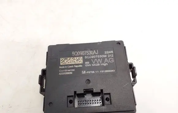 Volkswagen PASSAT B8 Gateway control module 5Q0907530AJ 5Q0907530M