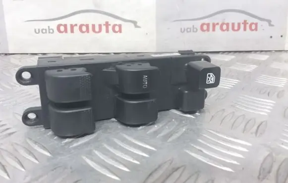 Subaru Legacy Electric window control switch 83071AE021 1921
