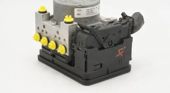 Ford Mondeo MK V ABS Pump GG982C555AD GG982C219AD