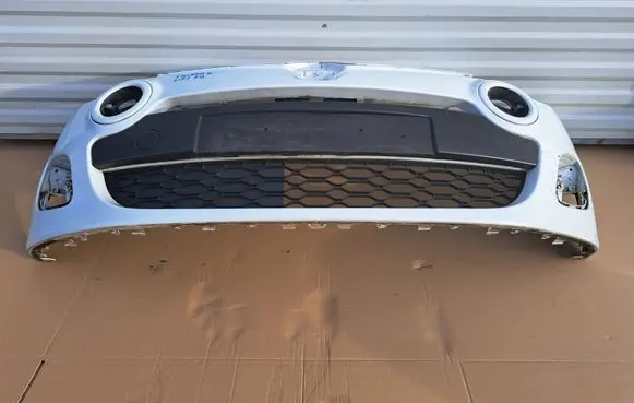 Renault Twingo II Front bumper 620222722R