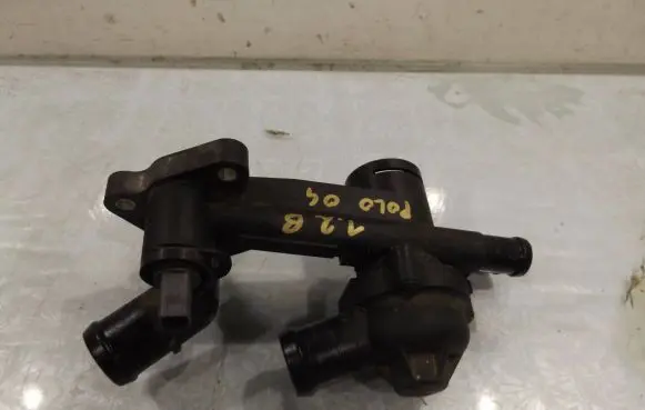 Volkswagen Polo Thermostat housing 5001