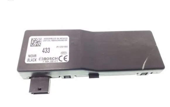 Opel Insignia A Door central lock control unit/module 13501980