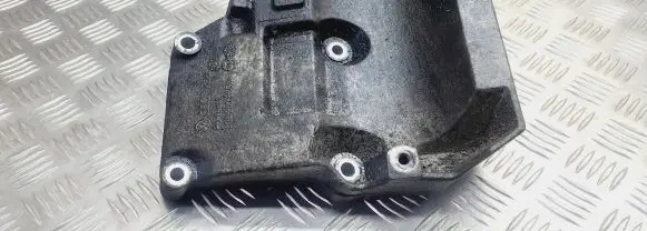 Audi A4 S4 B6 8E 8H A/C compressor mount bracket 038260885D