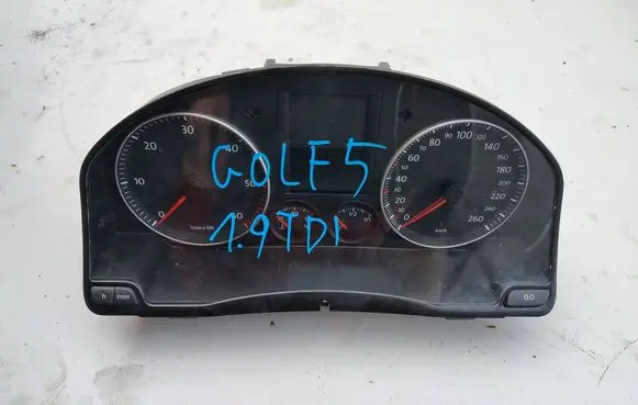 Volkswagen Golf V Speedometer (instrument cluster) 1K0920864B