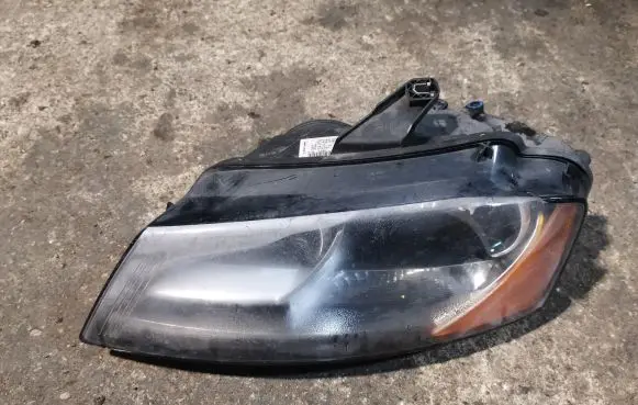 Audi A3 S3 8P Headlight/headlamp 8P0941003