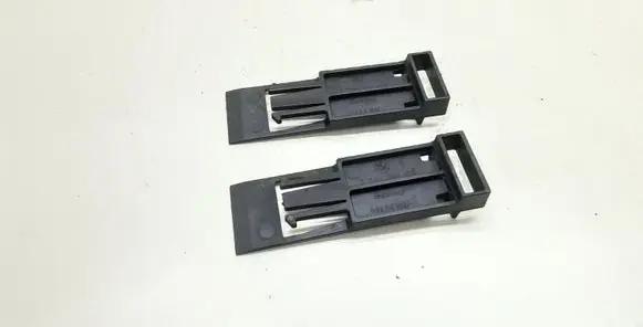 BMW 5 E60 E61 Radiator mount bracket 7788324