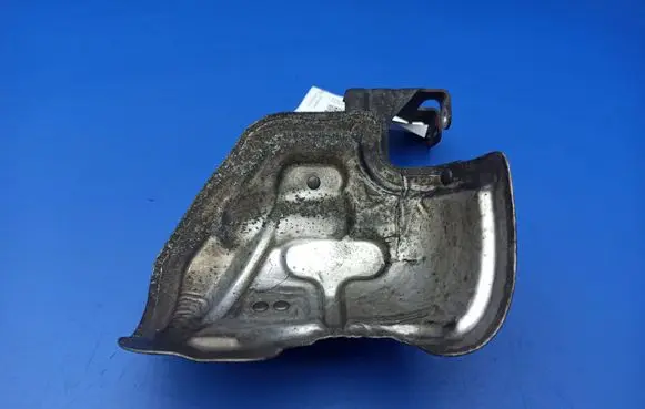 Mercedes-Benz C W204 Heat shield in engine bay A6511500075 28RN708