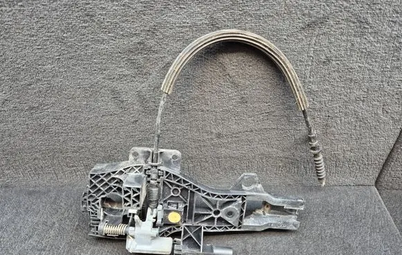 Audi Q7 4L Front door exterior handle/bracket 4L1837886H 8H0959985B