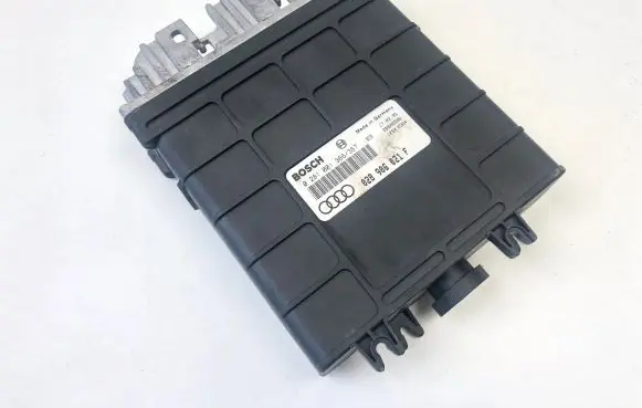 Audi A4 S4 B5 8D Engine control unit/module 028906021F 0281001366