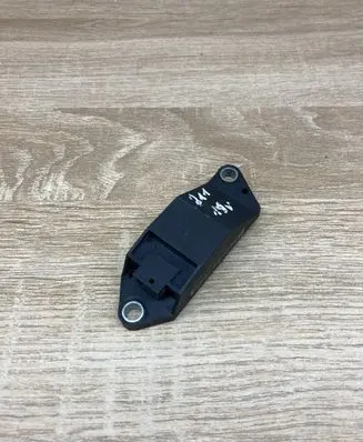 Mercedes-Benz E W211 Airbag deployment crash/impact sensor A0018209326