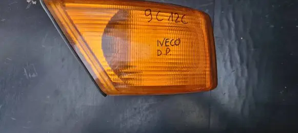 Iveco Daily 35 - 40.10 Front indicator light 1315106149