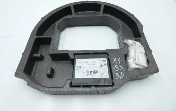 Audi A1 Tool box 8X0012110 8X0012615 A6866