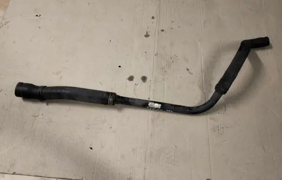Porsche Boxster 986 Engine coolant pipe/hose 99610661100