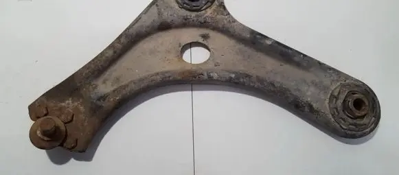 Citroen C3 Front lower control arm/wishbone