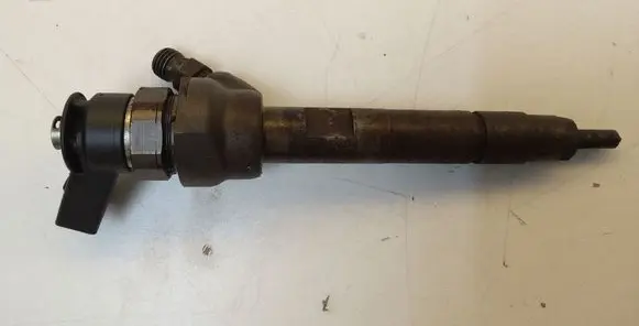 BMW 1 E81 E87 Fuel injector 0445110289