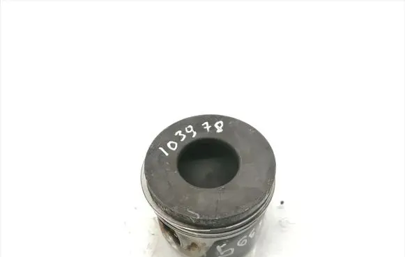 Piston