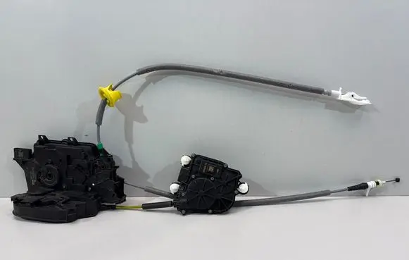 BMW 7 G70 Front door soft close latching motor (coupe) 7932204