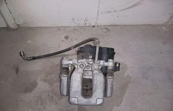 Chevrolet Volt II Rear brake caliper 39016118 811560853