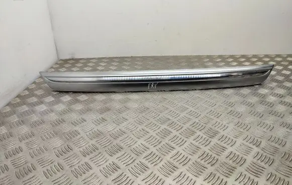 Honda FR-V Trunk door license plate light bar 