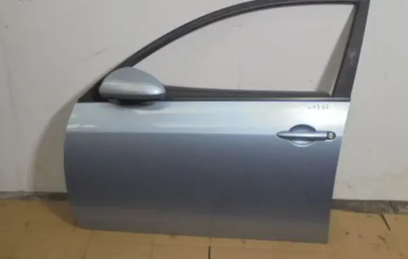 Nissan Primera Front door 