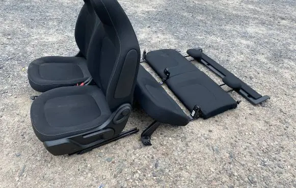 Seat set