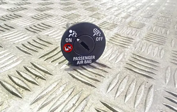 Opel Astra K Passenger airbag on/off switch 13524006