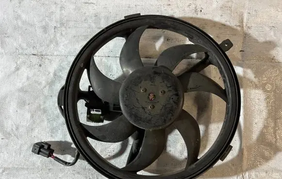 Mini One - Cooper Clubman R55 Electric radiator cooling fan 0130303021 M5758002