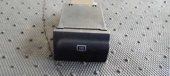 Skoda Octavia Mk1 (1U) Windscreen/window heater switch U0959621A