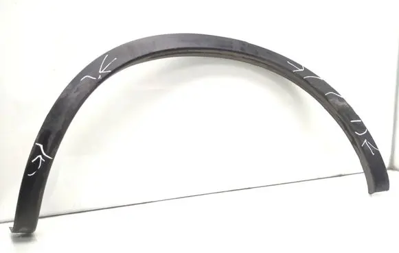 Nissan Qashqai+2 Rear arch trim 93828br0