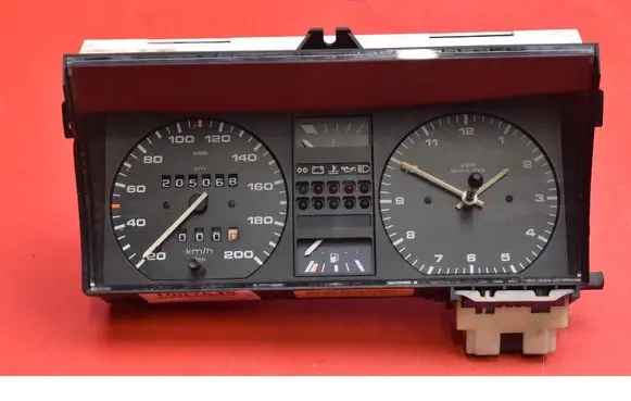Speedometer (instrument cluster)