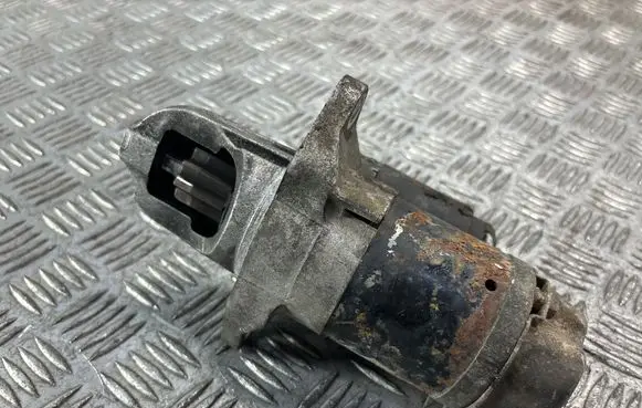 Subaru Forester SF Starter motor