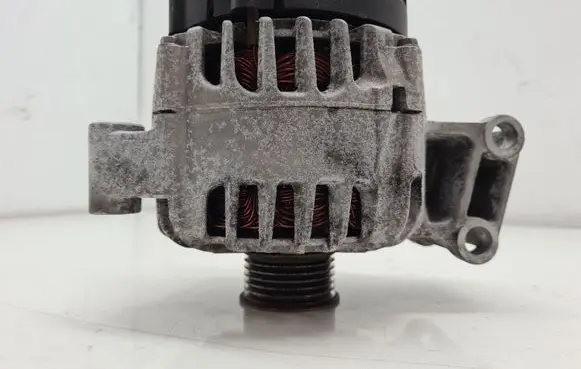 Ford Focus Generator/alternator AV6N10300HA 211125869