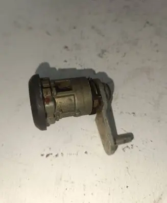 Ford Escort Front door lock 789621